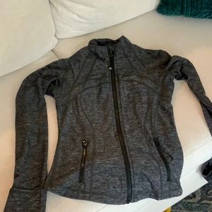 Lululemon zip up size 4